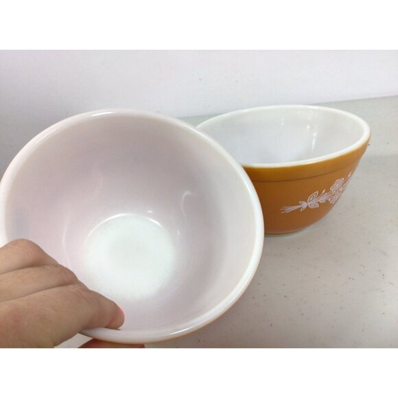 Pyrex Vintage Autumn Harvest Wheat Nesting Bowls Set of 2 - Picture 5 of 8